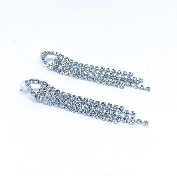 NWT Crystal Silver Chandelier Tassel Earring - Picture 4 of 7